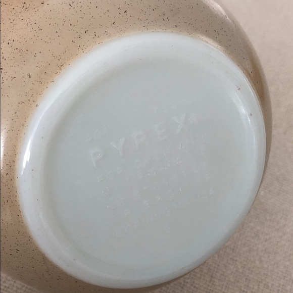 Vintage Pyrex Homestead Small mixing bowl - Picture 3 of 4
